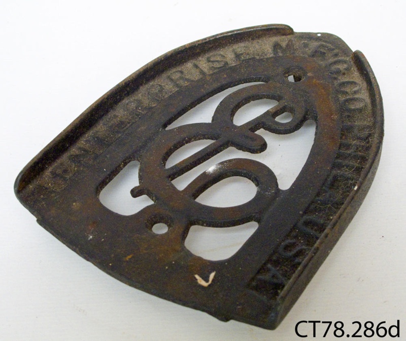 Trivet, laundry iron; Enterprise Mfg Co; CT78.286d on NZ Museums