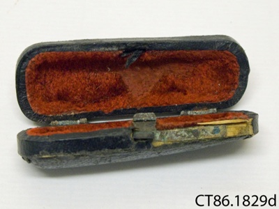 Case, cigarette; [?]; [?]; CT86.1829d