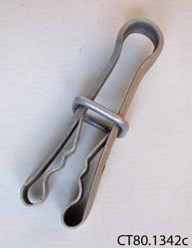 Peg, clothes; CT80.1342c on NZ Museums