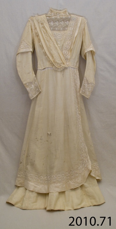 Wedding dress; [?]; early 20th century; 2010.71 on NZ Museums