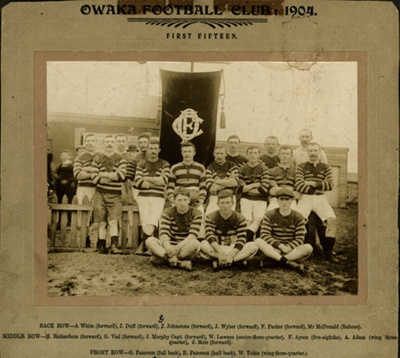 Photograph [Owaka Football Club, 1904]; [?]; 1904; CT79.1058c