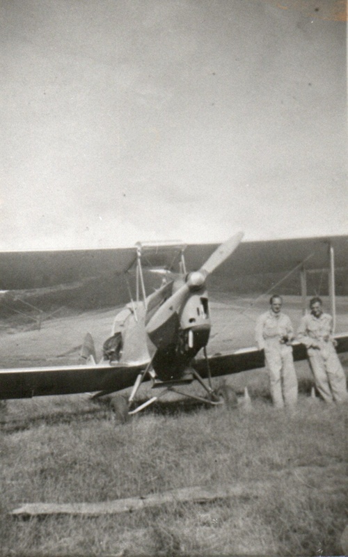 Hargreaves Top Dressing 'Tiger Moth" Plane 1950.