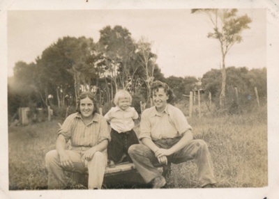 Wright Family, Kaiwaka; 18-156 
