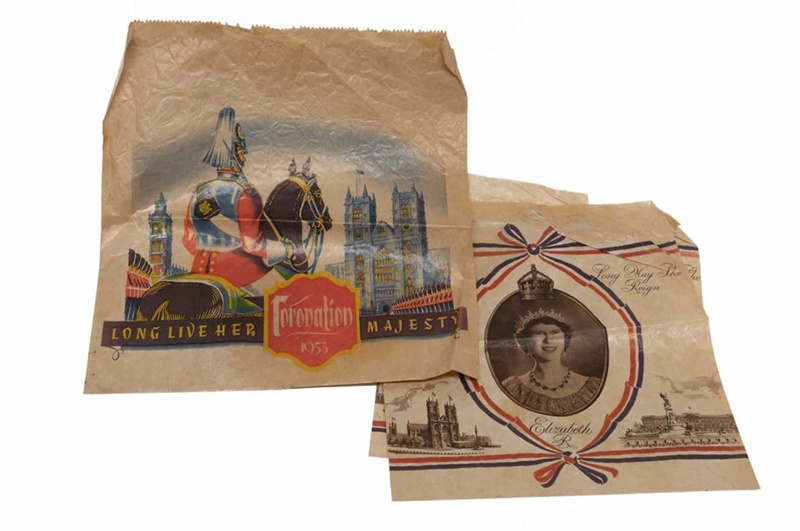 Paper Bags X 3 - Queen Elizabeth; 21-54 | eHive