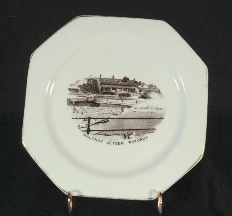 Plate; Royal Stafford; Circa 1952; 1994.28.16 | eHive