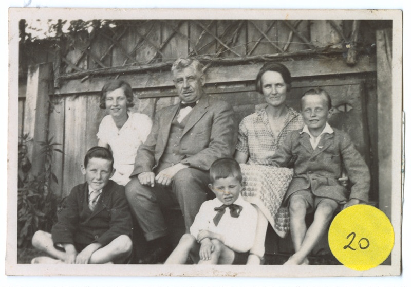 Photograph, De La Mare Family 1928; Unknown photographer; 1928; WY.0000 ...