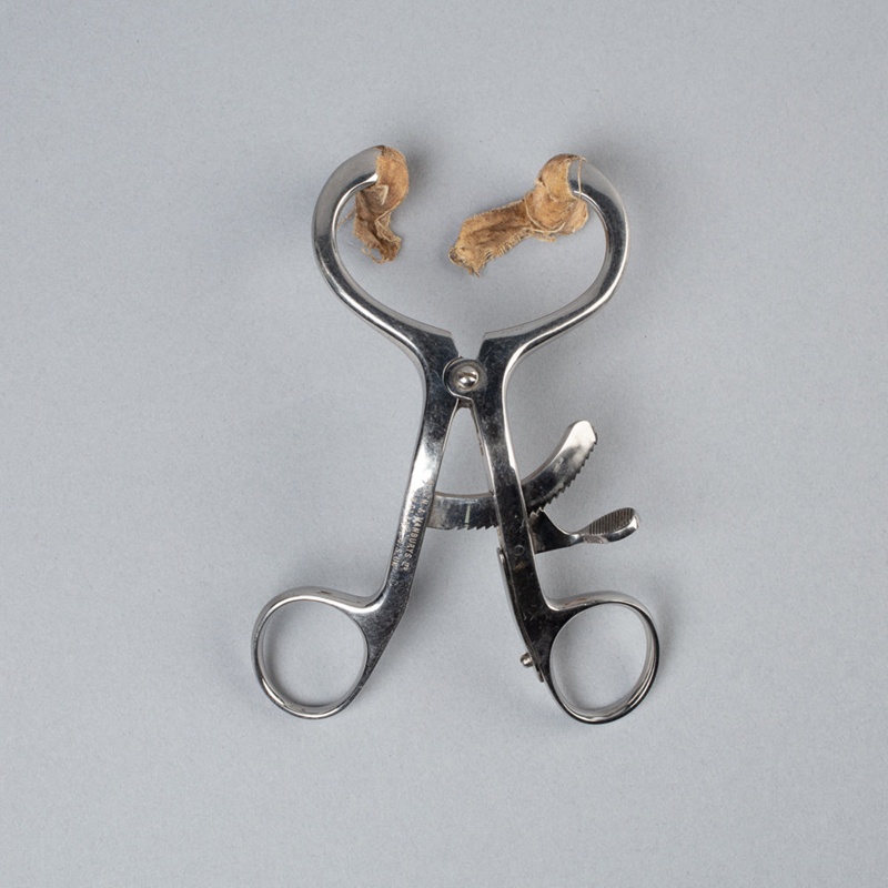 Over item handling Medical Mouth Gag, Spreader, Vintage Style JNJ