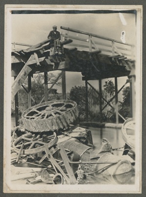 Photograph, Cushnie's Engine Accident; Unknown photographer; 26.09.1910; WY.1998.14