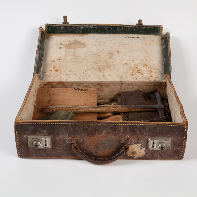 Case, Carpet Laying Tools