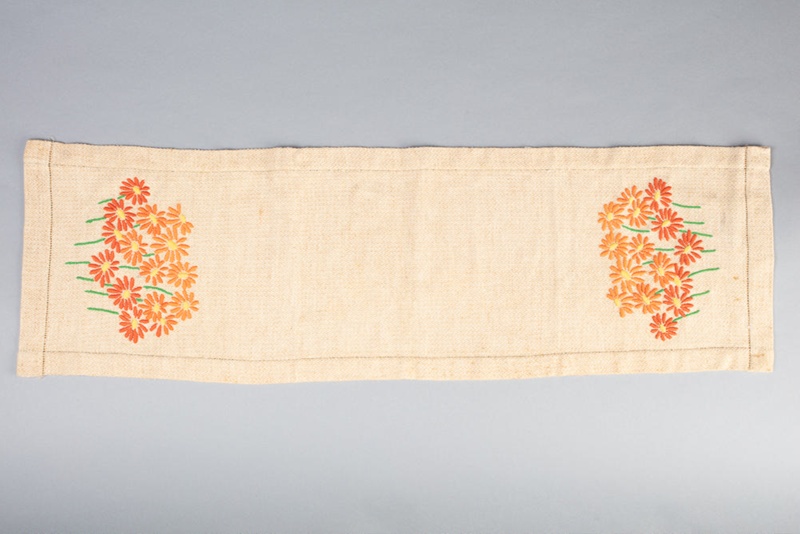 Table Runner, Sideboard Cover ; Hall, Lorraine; 195060; WY.2006.38.16