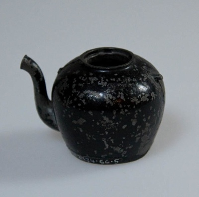 Miniature kettle; XHH.2774.66.5