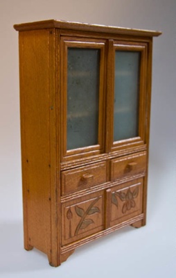 Miniature dresser; XHH.2774.60