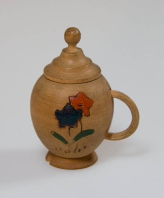 Miniature teapot; XHH.2774.61.10