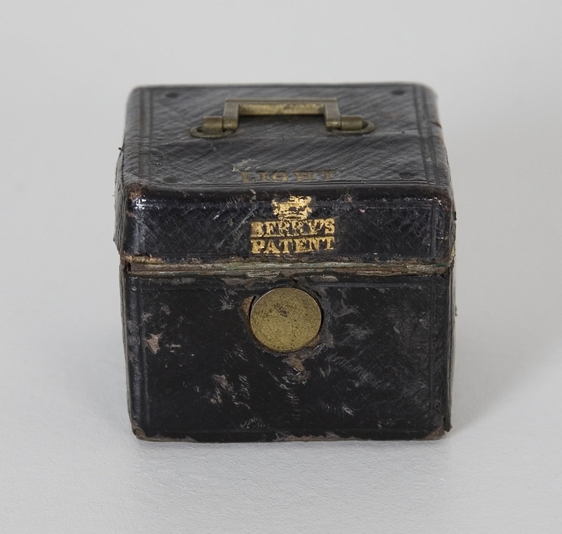 Matchbox; 19th 20th Century; 1964/61/2 on NZ Museums