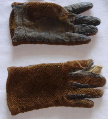 Pair of Astrakan and Kid Leather Childs Gloves; 1983-1383-1 