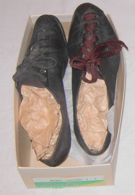 Running Shoes (In Box); 1982-1279-1 