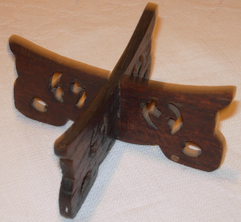 Wooden Plate Stand