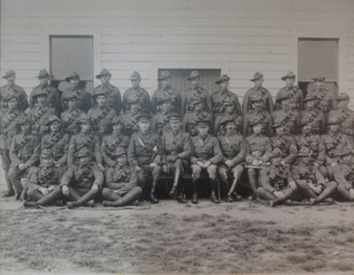 1st Contingent 8th South Canterbury Mounted Rifles S.C.M.R. to leave Waimate for the 1914-1918 War ; Unknown; August 1914; P2183