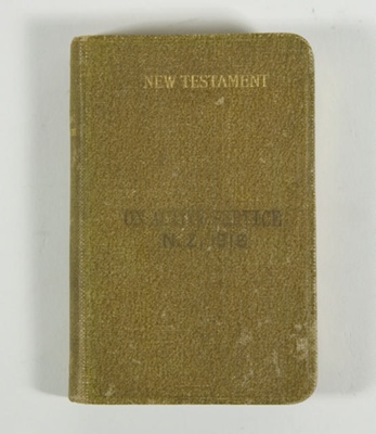 New Testament, 'On Active Service'
; Oxford University press, british and Foreign Bible Society; 1915; GH020960