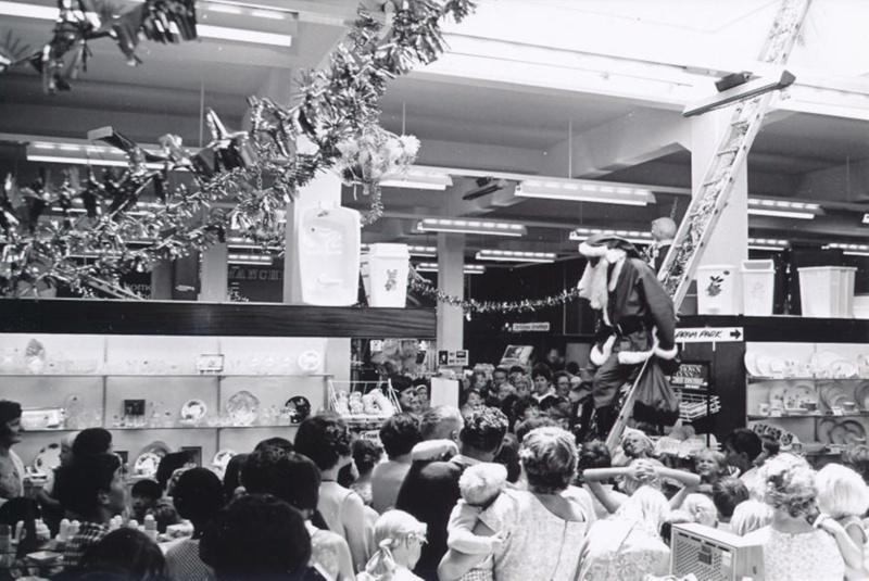 Santa Claus, Farmers' Co-operative Auctioneering Co. Ltd (FAC), Cambridge, December 1970
