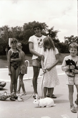 Cambridge Pool Pet Day image item