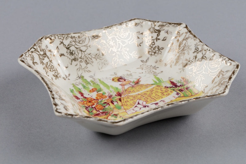 Dish, Trinket, Crinoline lady; Empire Porcelain Co. Ltd.; 1950; RI