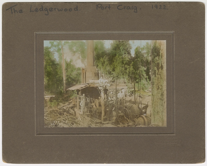 Photograph, Lidgerwood hauler; Phillips, E. A.; 1921; RI.P48.93.637 on NZ Museums