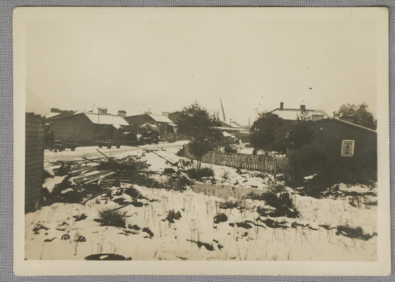 Settlement at More's sawmill under snow 1935; Unknown photographer