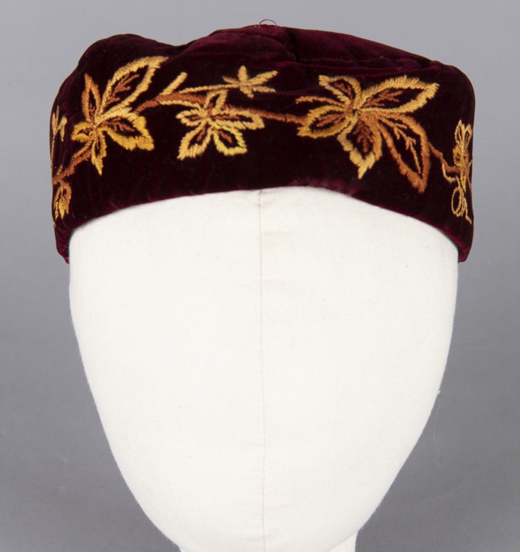 Hat, Smoking Cap; Unknown maker; 18501900; RI.CL94.119 on NZ Museums