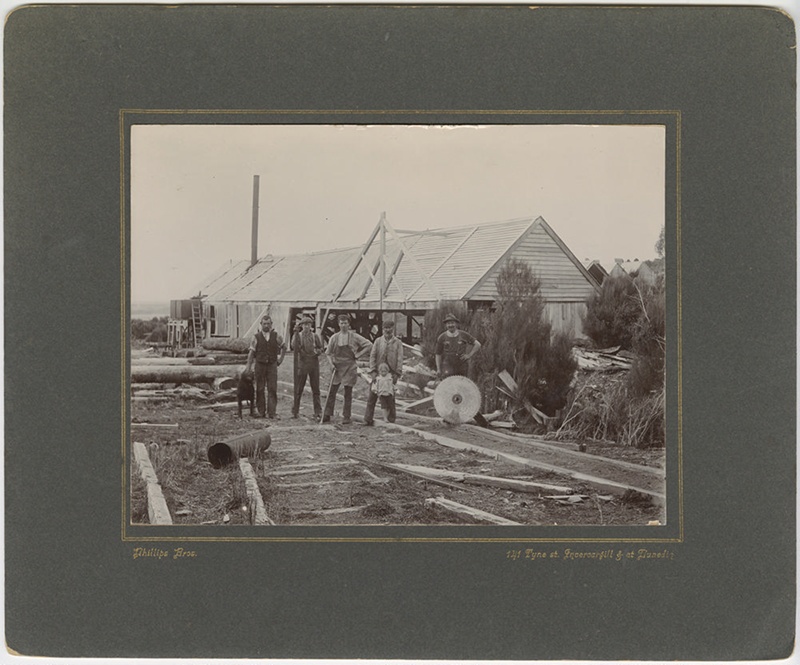 Photograph, Sawmill workers at Fishers Mill at Lake Philips