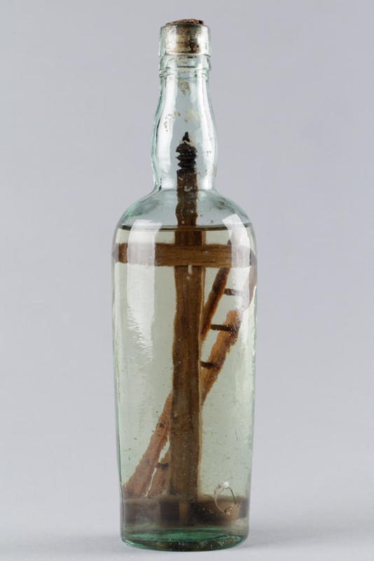 Bottle, Crucifixion bottle (God bottle) image item