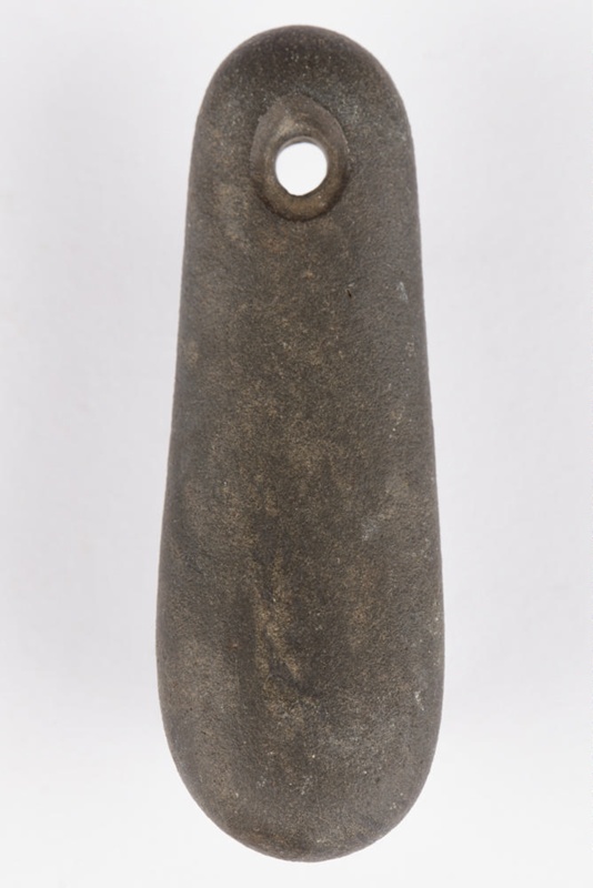 Mau kaki, Neck pendant, Stone; Unknown maker; 1250-1900; RI.W2011.3209 ...