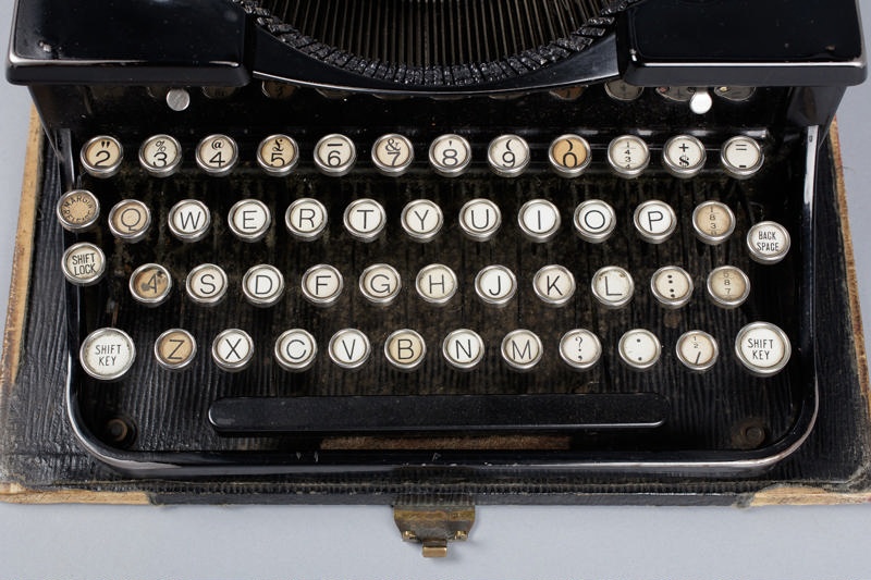 Typewriter, Portable; Royal Typewriter Company; 19261930; RI.W2020