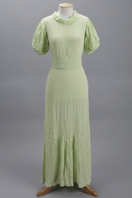 Dress, Bridesmaid's, Pale green crepe; McNaughton, Bell; 1935-1936; RI.CL98.176 | eHive Dress, Bridesmaid's, Pale green crepe; McNaughton, Bell; 1935-1936; RI.CL98.176 | eHive