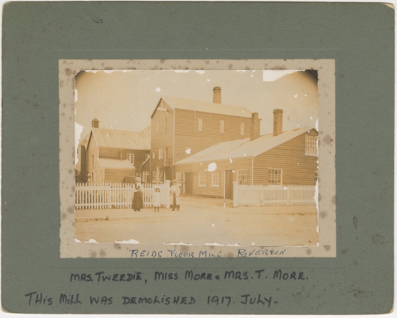 Photograph, Reid's Flour Mill ; Forsyth, Albert Jubilee; 18991903; RI