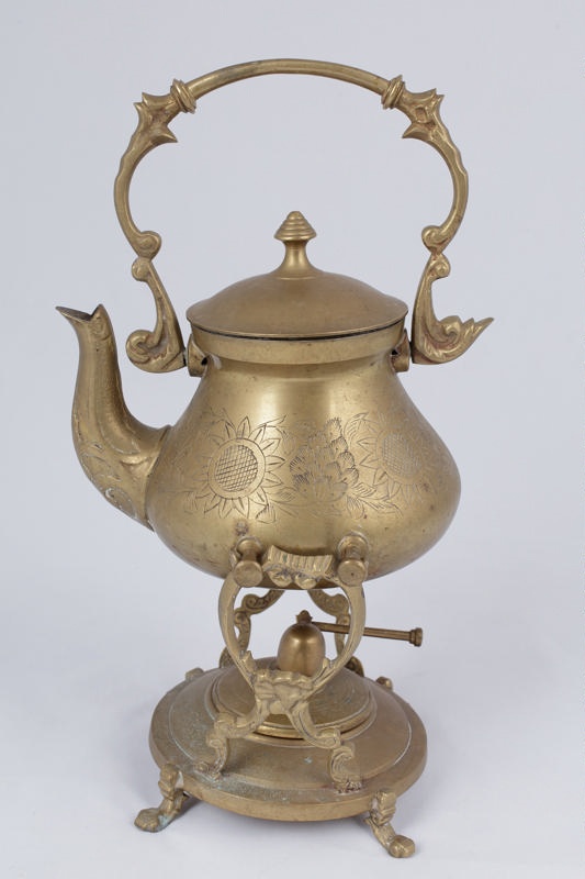 Spirit kettle, Brass; Unknown maker; 1850-1920; RI.W2014.3575 | eHive