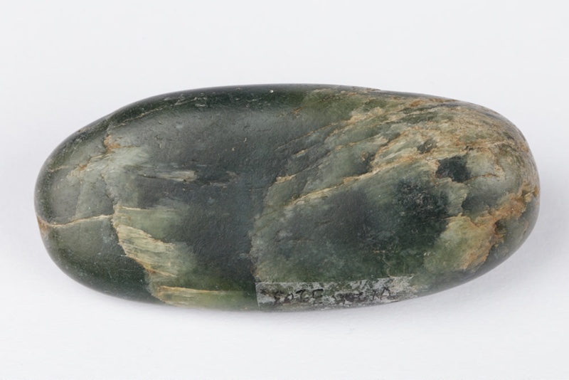 Pounamu Pebble Takiwai Tangiwai Bowenite Unknown RI W2011 3203 EHive