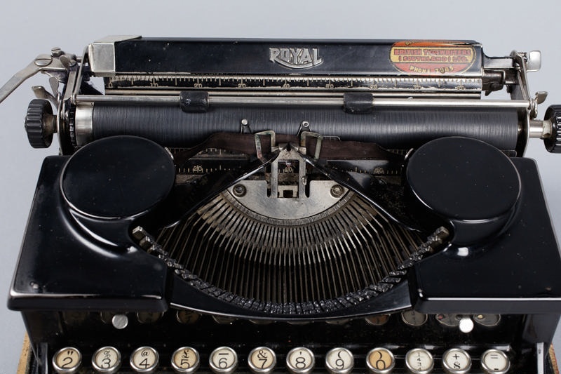 Typewriter, Portable; Royal Typewriter Company; 19261930; RI.W2020