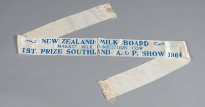 Show ribbon, Market Milk Competition Cow 1st Prize Southland A&P Show 1964; Unknown maker; 1963-1964; RI.W2014.3576.3