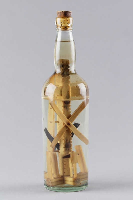 Bottle, Crucifixion bottle (God bottle) image item
