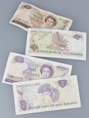 Bank notes, New Zealand, One and two dollar notes image item