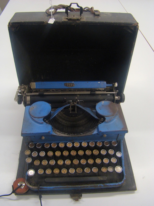 Typewriter and case; 2014.5 eHive