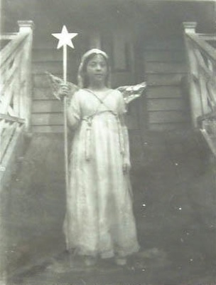 Photograph [Young girl dressed as an angel]; Late 19th century; XCH.1790