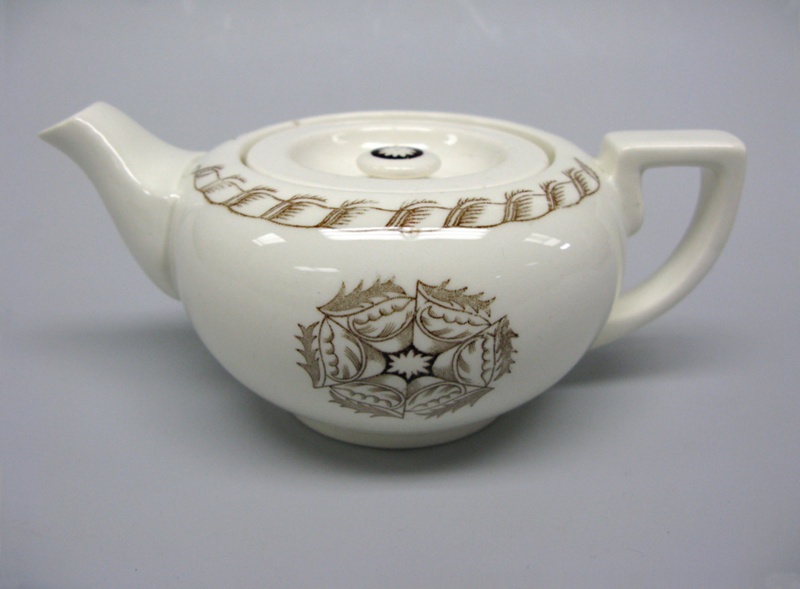 Teapot; 1985.2037.4 on NZ Museums