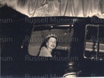 Photo: Queen Elizabeth arriving at St James theatre, Auckland, 1953; 97/1475