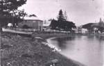 Photo: Looking along Russell beach from Cricketers' Arms; 97/871