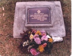 Photo: Plaque in Paihia Churchyard to men of 96th Regiment, killed 11th March 1845; 97/1286