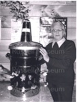 Photo: Del Harris, retirement from St. John Ambulance, Russell 1985; 94/50