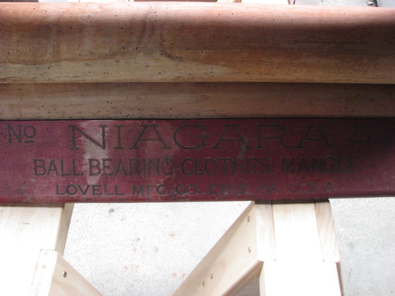 Mangle, No. Niagara 25, Ball Bearing Clothes Mangle; Lovell MFG Co