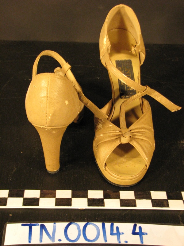 Shoe, Fontana; Hollywood; TN.0014.4 eHive